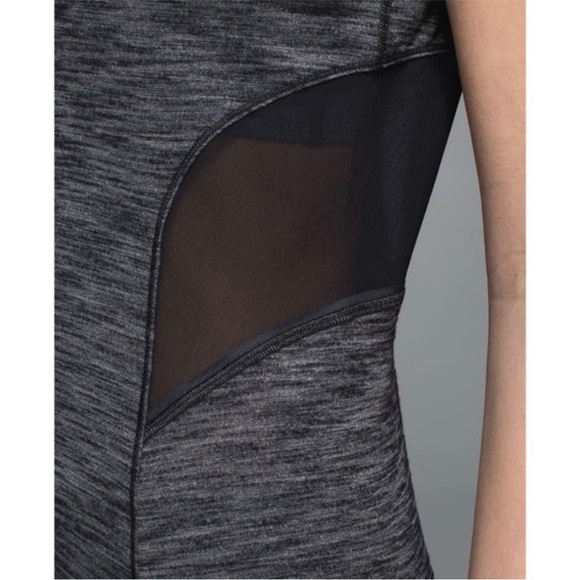 LULULEMON Mesh With Me Short Sleeve T-Shirt - Heathered Black / Black - Picture 5 of 10